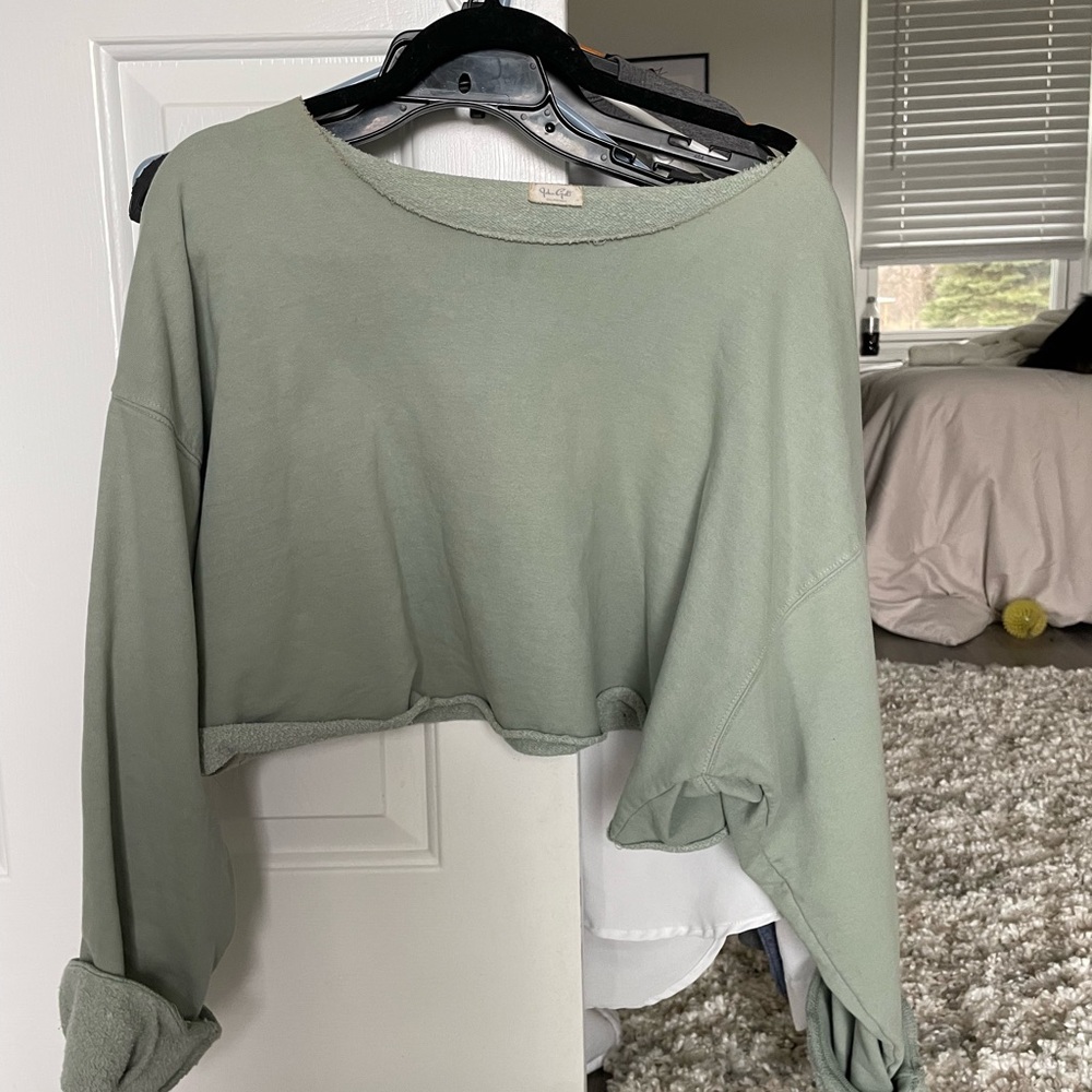 Brandy Melville off shoulder sweatshirt